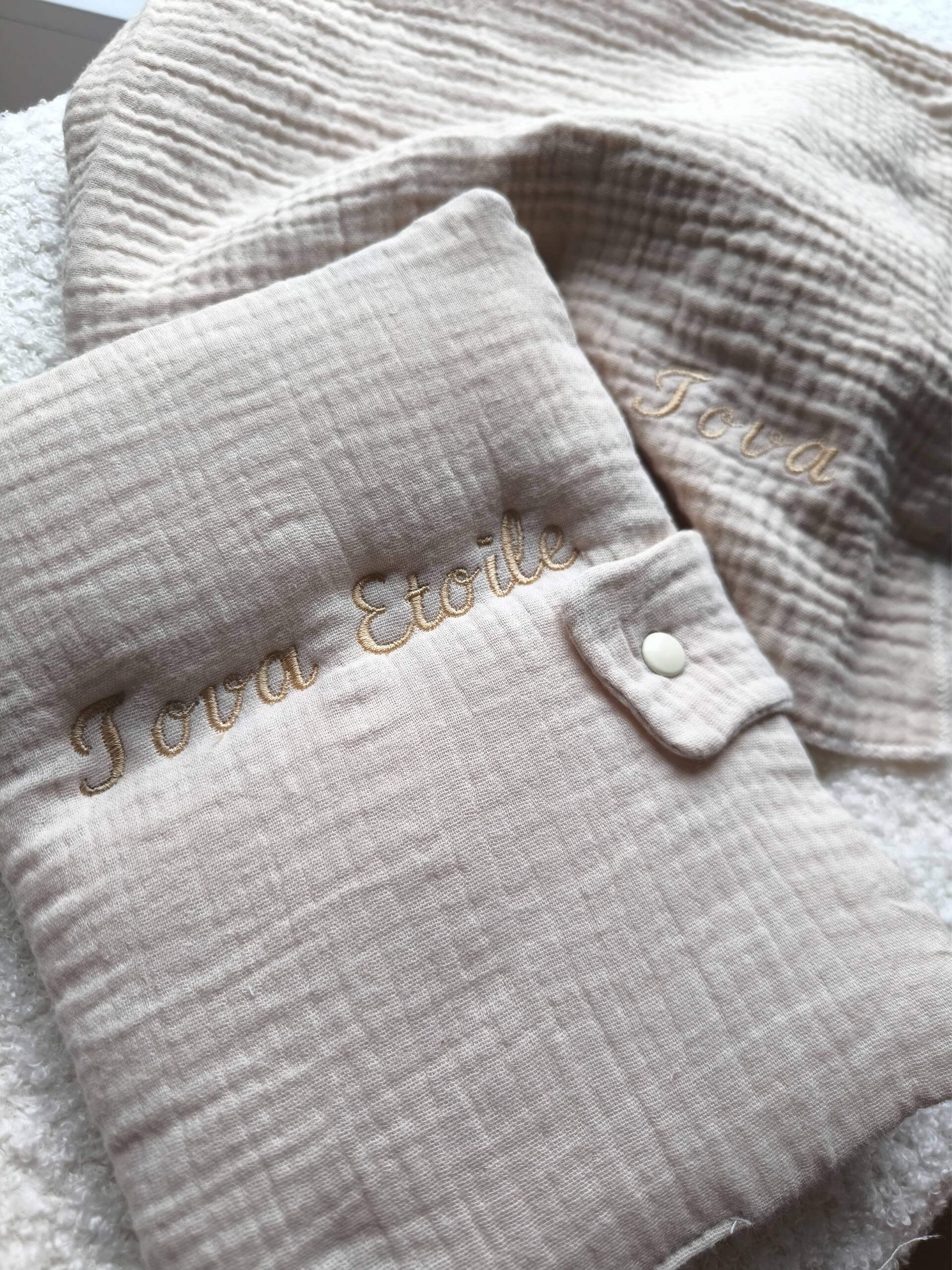Protege-carnet-beige
